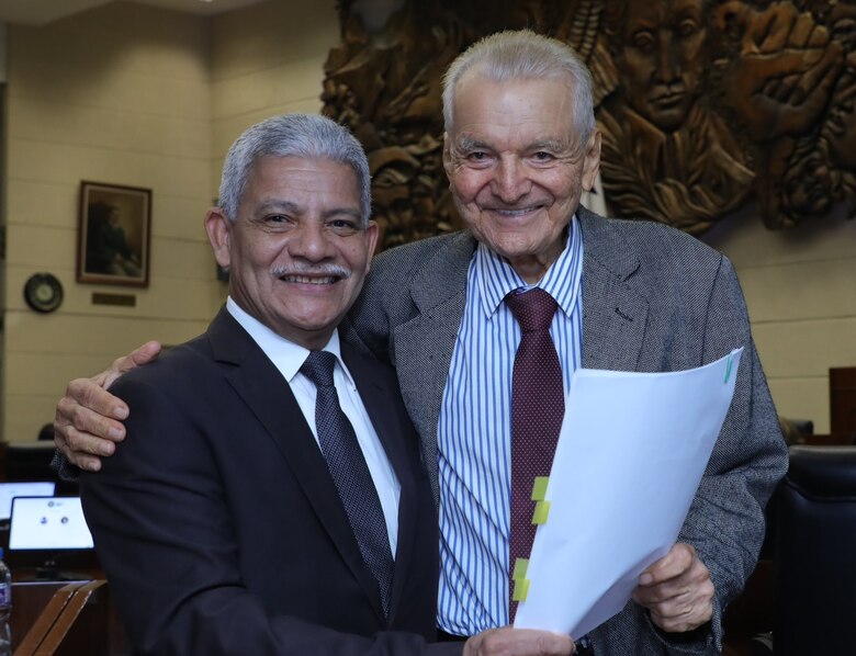 Diputados proponen más cambios al ‘Código Electoral’; Agustín Sellhorn quiere ampliar el fuero