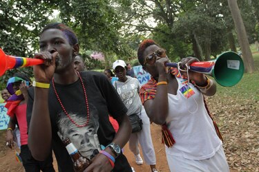 Grupos pro derechos de Uganda rechazan la recién aprobada ley anti-LGBTIQ que incluye hasta la pena de muerte