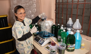 El abandono escolar se triplica en los jóvenes con menos ingresos, según la UNESCO