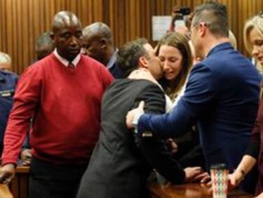 Pistorius, condenado a seis años de prisión por asesinato