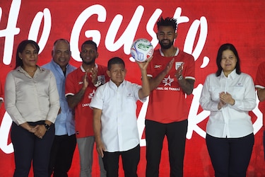 Un solo país, un solo equipo: el Canal de Panamá reafirma su alianza con las selecciones nacionales de fútbol 