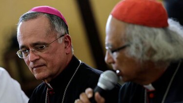 Papa retira a obispo amenazado por criticar a Daniel Ortega