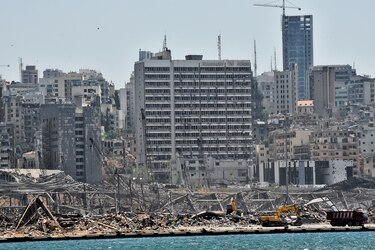 Diputados libaneses renuncian en serie tras la explosión de Beirut