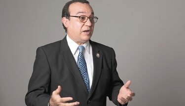 Flores: ‘en mi administración también he encontrado irregularidades’