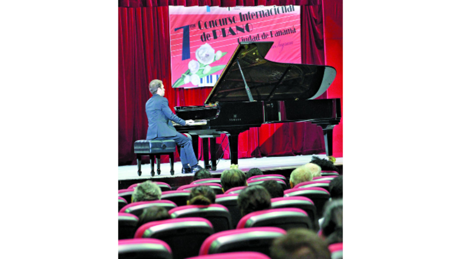 Arranca certamen de piano