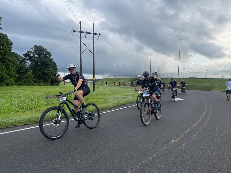Cruce del Istmo 2024: de un océano a otro sobre dos ruedas