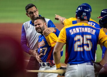 José Altuve, operado de fractura en un dedo de la mano derecha