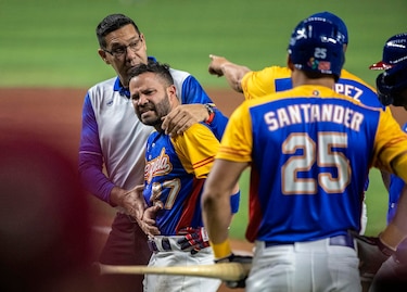 José Altuve, operado de fractura en un dedo de la mano derecha