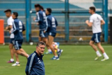 Sin Messi, Argentina va por los tres puntos ante Perú