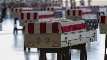 Exhuman a víctimas de Pearl Harbor para identificarlas