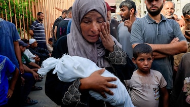 “19 personas han muerto por inanición en 24 horas”: la desesperada situación en Gaza mientras Israel lanza una nueva operación terrestre