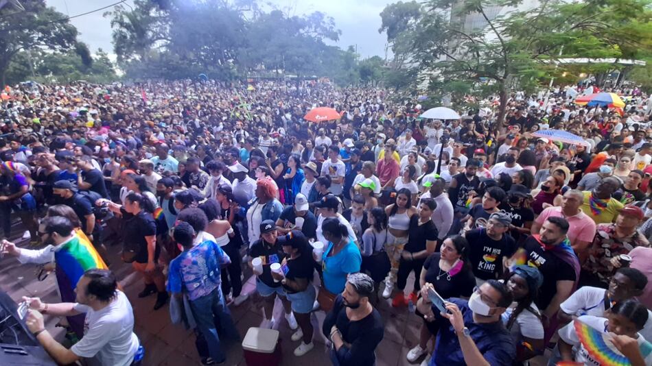 Miles de personas participan de las marchas del ‘Orgullo Gay’ en Panamá