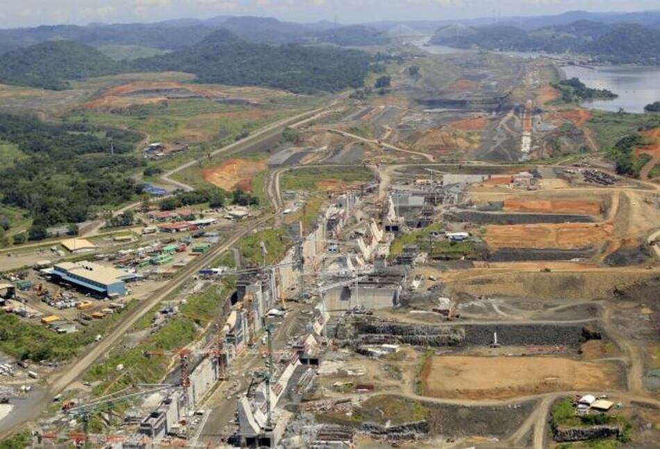 Presidente pedirá a España e Italia que empresas cumplan con Canal de Panamá