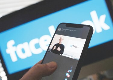 Valor bursátil de la casa matriz de Facebook cae 24%