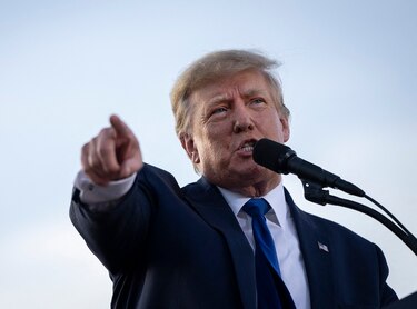Trump es multado con $10,000 diarios hasta que coopere con investigación