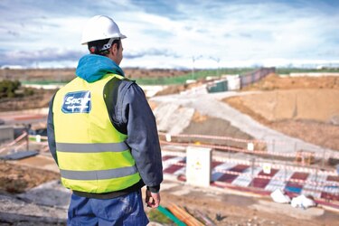 Sacyr reclama protección