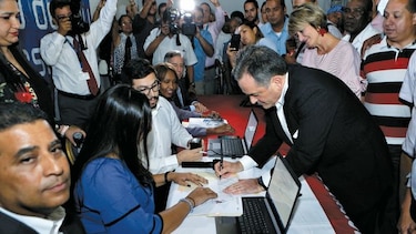 Se afianza la carrera electoral en el PRD