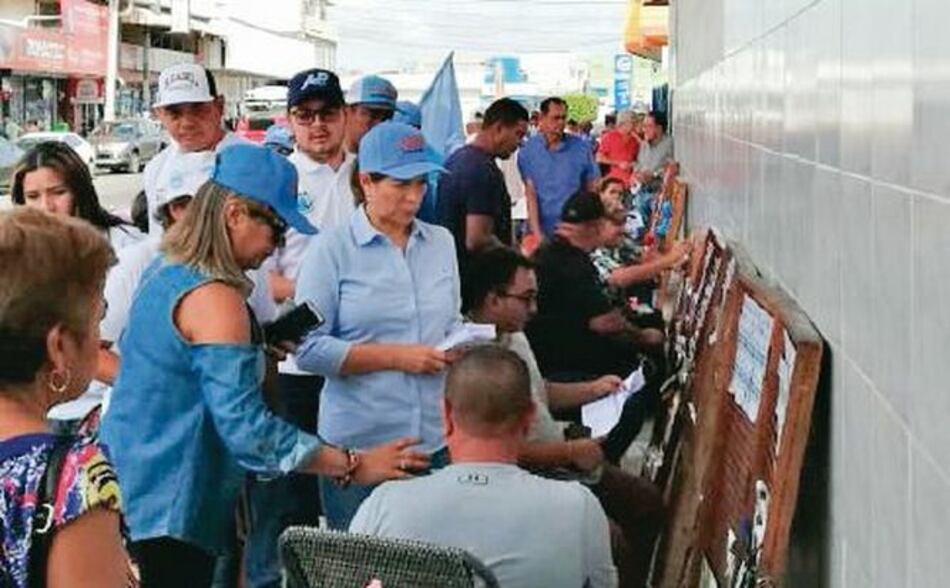 Ana Matilde Gómez culminó recorridos por el interior del país