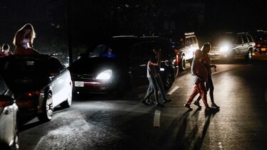Angustia de venezolanos se agrava en tercer día de masivo apagón