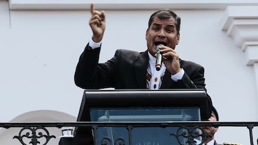 Presidente ecuatoriano amenaza con expulsar a 'venezolanos reaccionarios infiltrados'