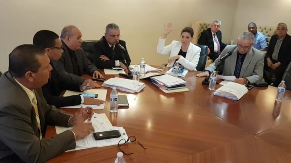 Comisión de Credenciales aprueba solicitar la creación de una comisión accidental para investigar 'el gol'