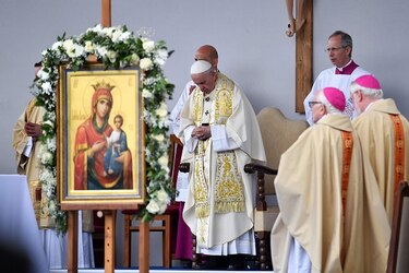 El papa Francisco insta a los búlgaros a abrirse a los inmigrantes