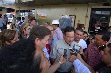 Juan Carlos Navarro se reúne con productores de leche en Chiriquí
