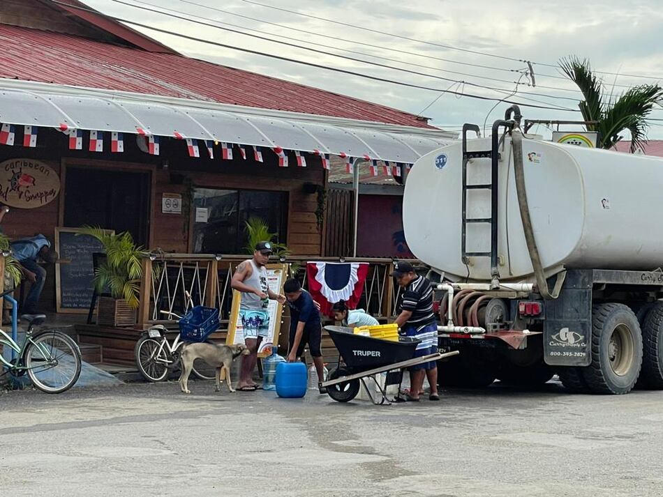 Islas Colón y Carenero, sin suministro de agua desde hace dos semanas