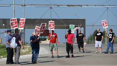General Motors enfrenta su primera huelga en 12 años en Estados Unidos
