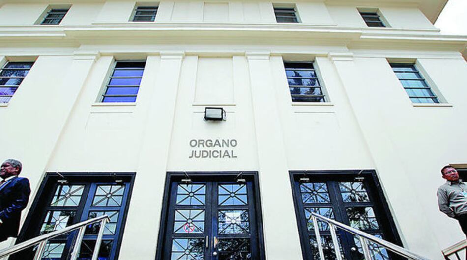 Suspenden audiencia preliminar por el extravío de equipo de espionaje