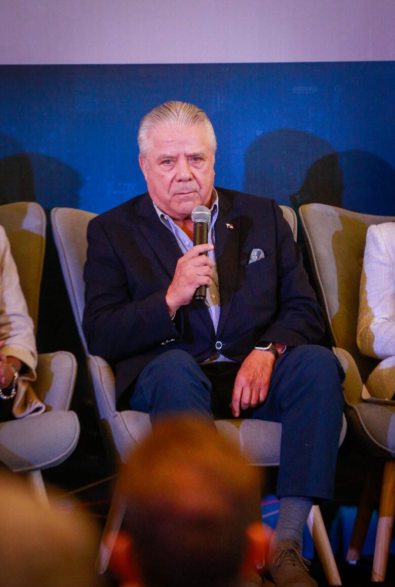 ¿Quiénes le susurran a los candidatos de temas económicos?