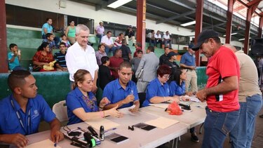 Entregan 500 cheques a productores baruenses