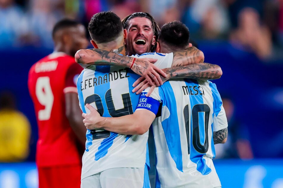 Julián Álvarez y Lionel Messi inscriben a Argentina en la final de la Copa América