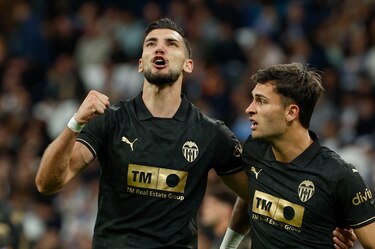 El Valencia aleja al Real Madrid del título