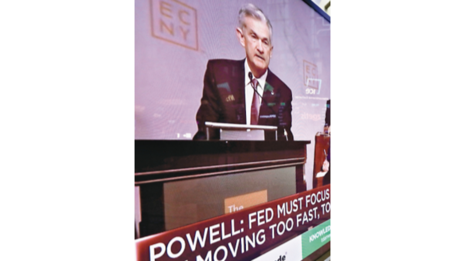 Consumidores de EU subieron sus gastos en octubre