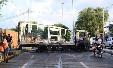 Con ametralladoras y dinamita, grupo comando roba $20 millones a empresa Brink's en Brasil