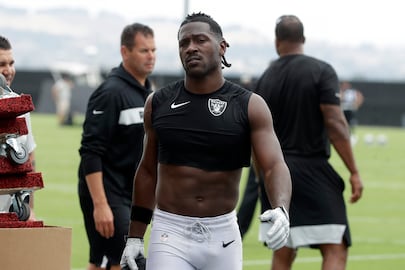 Antonio Brown evitará 30 años de prisión y podría quedar con libertad condicional