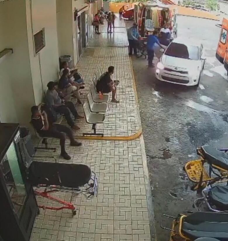 Ministro de Salud pide nueva fecha para explicar situación del Hospital Nicolás A. Solano