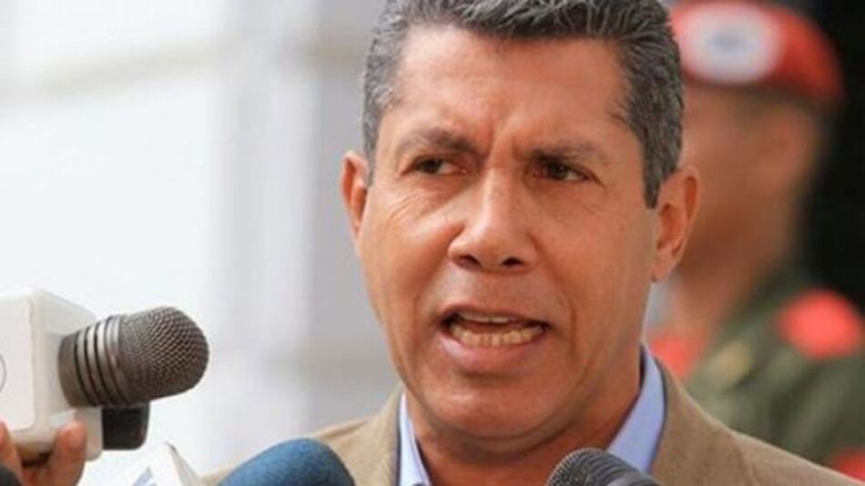 Venezuela: opositor rompe con coalición, será candidato