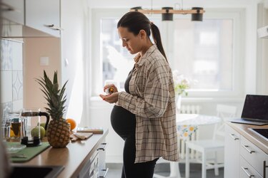 5 cosas que una nutricionista recomienda antes de empezar a tomar suplementos alimenticios