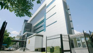 La Asamblea Nacional gasta más de $12 mil en 600 basureros