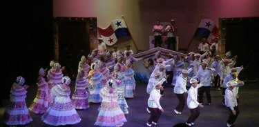 Gala anual del conjunto folclórico Proyecciones, Ritmos y Tradiciones