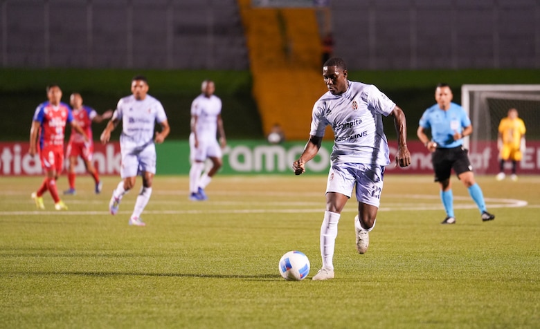 Copa Centroamericana: César Aguilar confía en revertir la serie