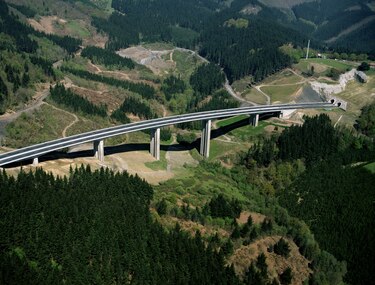 OHL: más de cien años haciendo historia en ingeniería civil y edificación singular