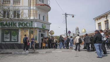 Rusia cierra cuatro bancos ucranianos en Crimea