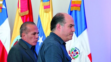 Sin acuerdo, sigue diálogo en República Dominicana