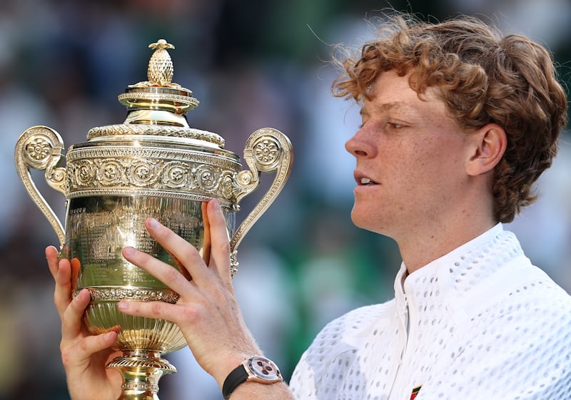 Jannik Sinner retiene su corona en el All England Club