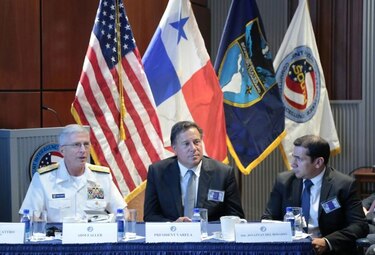 Presidente Varela finaliza visita a sede del Comando Sur