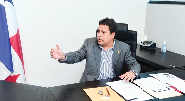 El director del Idaan admite la politización de la distribución del agua en Panamá Este