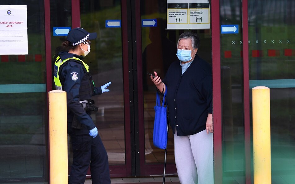 En Melbourne, la población vacía los supermercados antes de un nuevo confinamiento